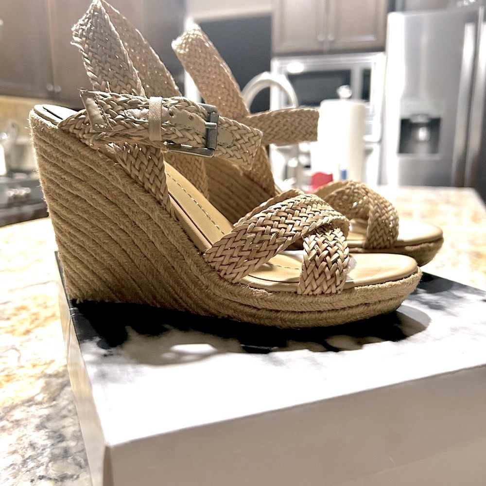 Dolce Vita DV Winslow Natural Stella Woven Designer Espadrille Wedge Sandal 7.5